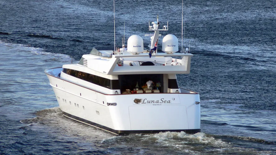 Luna-Sea yacht (Cantieri di Pisa, 33.53m, 2000)